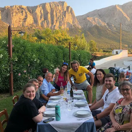 Alloggio per agriturismo Guthiddai